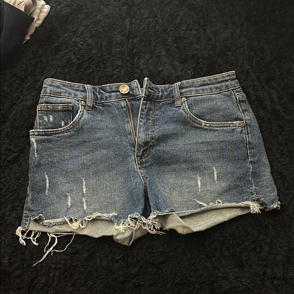 Kut from the Kloth Blue Jean Shorts Distressed Cut-Off